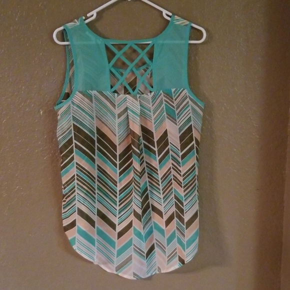 Tank top - Picture 2 of 3